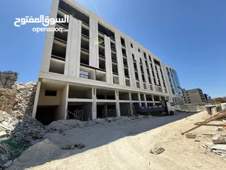 20 محلات تجارية بمساحة 125متر في الجبيهة شارع ياجوز مقابل بن العميد مع إمكانية دمج محلين أو اكثر