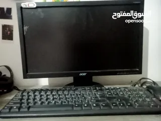  3 acerمستعمل نظيف لم يتم استخدامه الا مره واحده ويعمل بشكل جيد ومع هديه كيبورد+ماوس مجاناً بسعر جيد