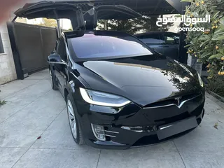  1 Tesla Model X وارد الشركة مميزة جدا