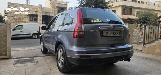  4 Honda CR-V 2011