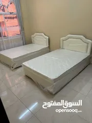  1 أسره للبيع