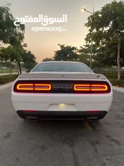  5 دوج جالنجر ابيض موديل 2019 DODGE CHALLENGER sbort model 2019 Waet