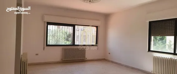  8 في أرقى مناطق الشميساني شقة مميزة طابق أول 180م بسعر مميز / ref 9505