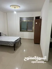  1 استوديو لطالبة او موظفة