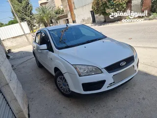  2 فورد فوكس للبيع
