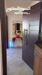  12 شقق فارغة للسكن
