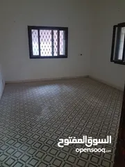  3 بيت لايجار مدخل مستقل