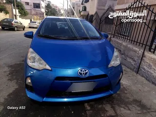  27 تويوتا بريوس c