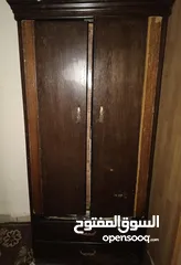  1 خزانة بحالة جيدة للبيع