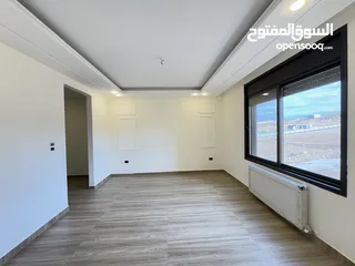  19 شقة فاخره للبيع طابق اول مساحة 235م بكردور عبدون(عميش) بسعر مميز
