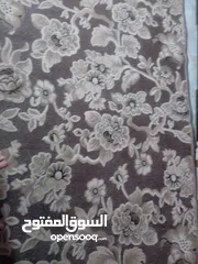 1 .سجادتين بني وبيج محفر  بحال الجديد ما فيهم أي شي