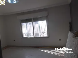  4 شقة أرضية مميزة للبيع في دير غبار 200م مع ترس 65م