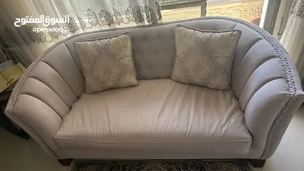  3 طقم كنب 7 مقاعد بحاله ممتازه