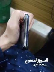  8 ايفون اكس 64 جيجا  iphone x 64gb with box minor line 60bd