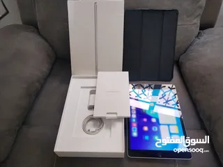  1 ايباد  الجيل  التاسع(64GB) Ipad 9 بطارية 90% بحالة الوكالة