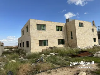  6 مجمع تجاري وطابق سكني  مساحة البناء الأرضي (المجمع) 400م مربع والطابق الأول (سكني) 150م مربع