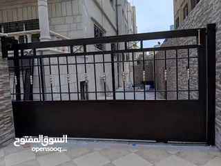 28 شقق  للبيع الزرقاء الجديده شارع 16بمساحات متعدده