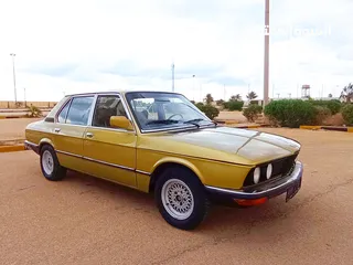  7 BMW E12 1981