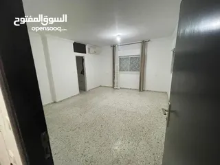  3 بيت للبيع طابو