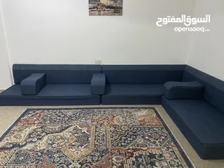  4 طقم فرشات للبيع شبه جديد
