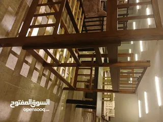  39 تخوت طابقين مع تخت اضافي من الأسفل مع درج وجوارير وارفف من وسط التخت سرير شبابي وأسرة سرير
