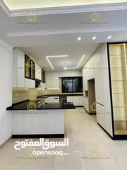  16 شقة فاخرة - لم تسكن - تشطيبات سوبر ديلوكس - 4نوم 2ماستر - 216م - بإطلالــــه مميزة