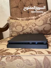  5 بلايستيشن فور4 مستعمل بحالة الجديد استعمال خفيف مع ايد اصليه واسلاك اصلية وكرتونه