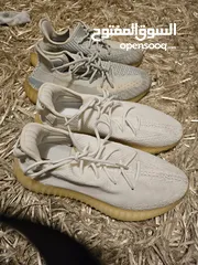  3 shoes Adidas Yeezy original 43وثلث الابيض اصلي والرمادي قياس 44 كوبي  بحاله ممتازه كانه جديد .
