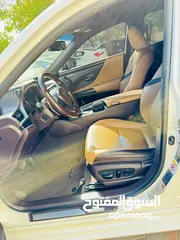  9 Lexus ES 300 Hybrid 2019 Gcc Car low km free Accident