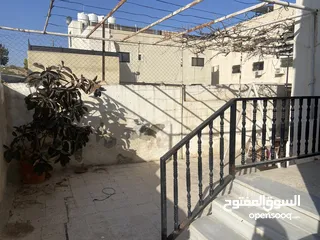  4 منزل مستقل للايجار جبل الاميره رحمه بجانب مدرسة عمر بن الخطاب