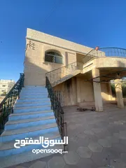  1 منزل عائلي طابقين الزرقاء