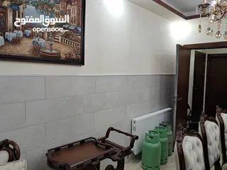  4 شقه بسعر مغري للبيع