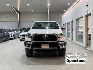  4 Toyota Hilux