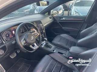  8 Volkswagen Golf 4V gcc 2018