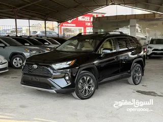  8 تويوتا راف فور ((2023)) XLE بريميوم، بطارية ليثيوم، فحص كامل، فل كامل، فورويل، حره، بسعر مميز..