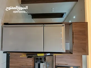 4 للايجار متاحه من تاريخ 15\6لغايه 27\6شقه محدثه نظام تشطيب كامله فندقي فرش مجهز فندق تفصيل