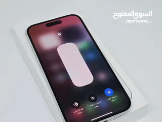  17 IPhone 16 256G 100% Battery + click iOS keyboard