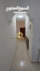  9 شقة طابقية في منطقة السابع ارضي مع ترس