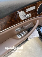  14 Mercedes-Benz E200(2017)