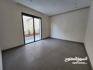  17 شقة طابقية فاخرة للبيع في عبدون  ref : 14383