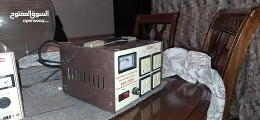  6 محولات كهرباء من 220V الى 110V و بالعكس   و منظم و محول كهرباء نوع STAC 500W