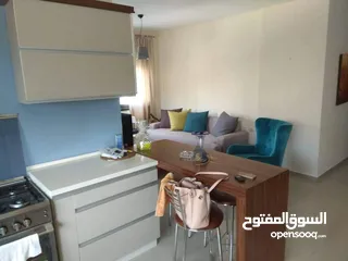  9 شقة مميزة للبيع - عين منجد / رام اللّٰه الموقع: عمارة السعادة - مقابل قيادة الشرطة مباشرة