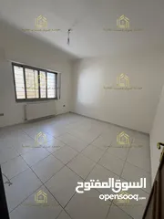  3 شقه فارغة - عبدون - 3نوم - ارضي - حديقة - ترسات - قرب الخدمات العامة