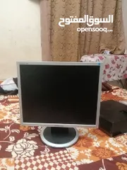  2 samsung monitor for sale can be used as monitor for pc
