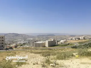  3 أرض مميزة في أبو نصير فوق شارع الأردن