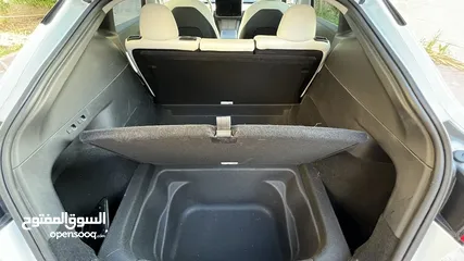  13 Tesla model Y 2021