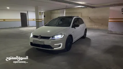  1 E GOLF 2019 50k km  اي جولف 2019 ممشى 50 الف كيلو فقط  السياره بحاله ممتازه و لا تحتاج شيئ
