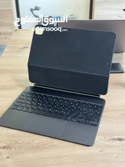  1 MagicKeyboard M4 13-inch Arabic Letters