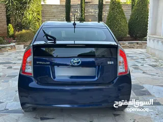  21 تويوتا بريوس 2014 بحالة الوكالة قاطعة مسافة 72 الف فقط للبيع