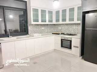  4 شقة للبيع عفش جديد لمً تسكن قرب التشريعي